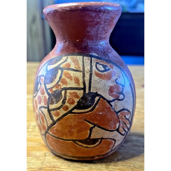 Aztec Style Vase Primitive Mexican Terracotta Rustic 4" Tall Native American - Picture 1 of 6